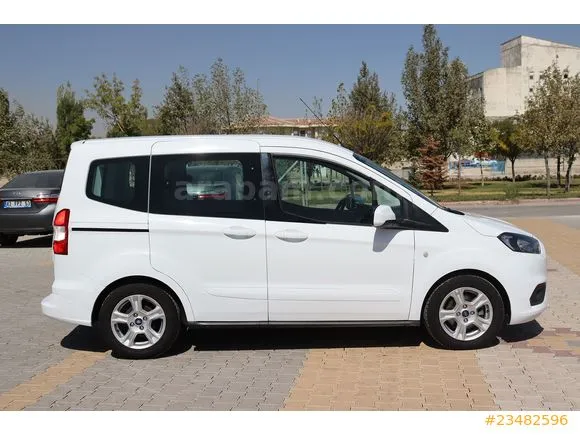 Ford Tourneo Courier 1.5 TDCi Delux Image 6